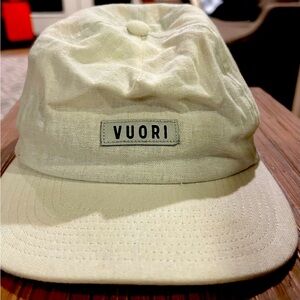 Vuori Signal Hemp Hat.  In excellent condition. Color Natural